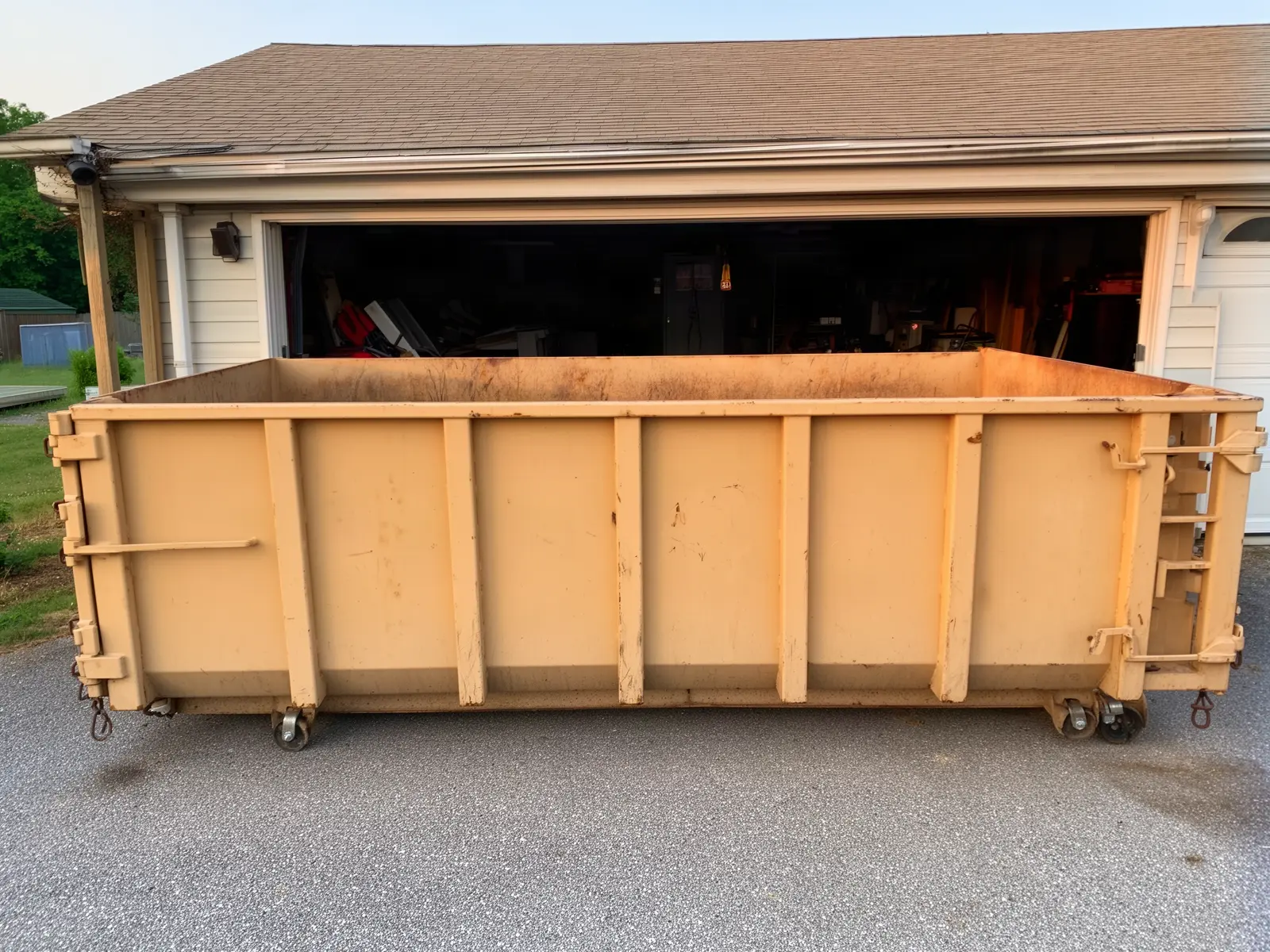Roll-off dumpster from Fontana Titan Roll-Off Dumpsters in Fontana, CA